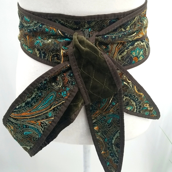 Chico\'s Reversible Green Paisley & Quilted‎ Wrap Belt main image 7